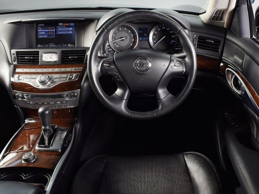 Nissan Fuga 2.5 at, 2010,