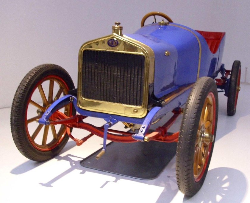 Деляж автомобиль