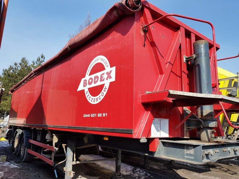 Полуприцеп мега самосвальный