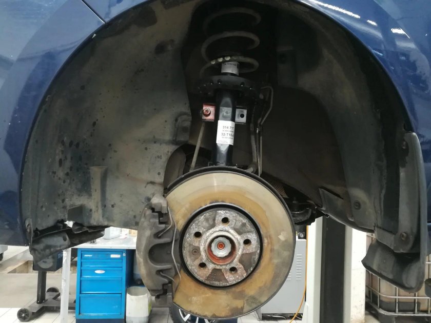 Опорный подшипник Шкода Рапид