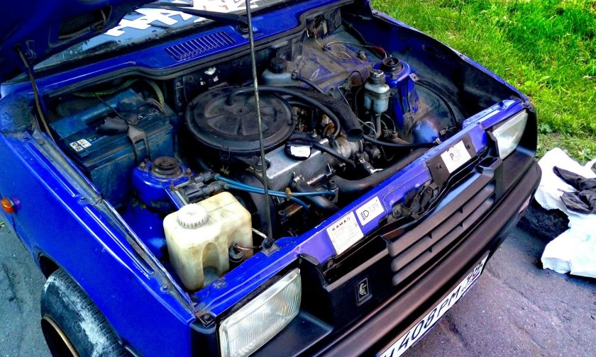 Подкапотка Ока 1111