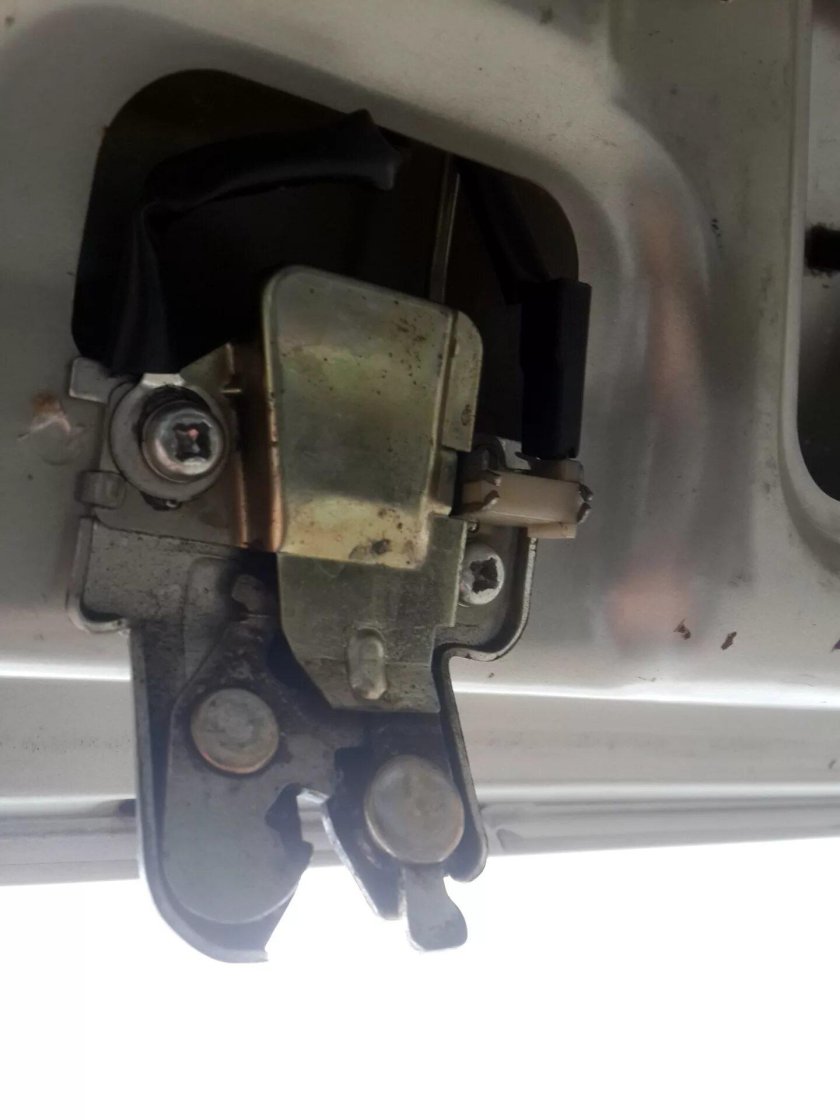 Замок багажника Ланос артикул