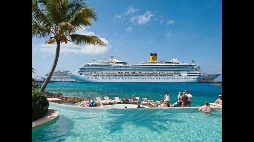 Круизный лайнер Карибы