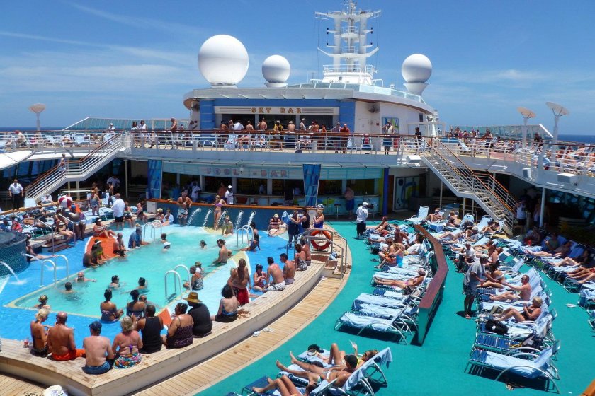 Jewel of the Seas лайнер