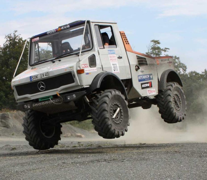 Mercedes-Benz Unimog u 4000