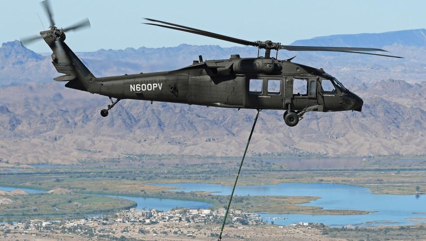 Вертолёт uh-60 Black Hawk