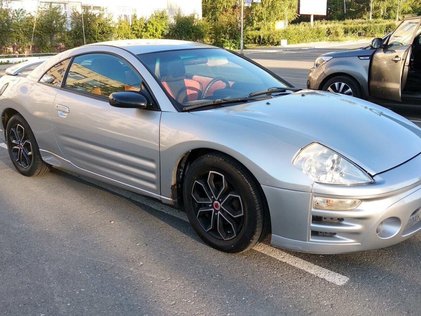 Mitsubishi Eclipse III 2.4