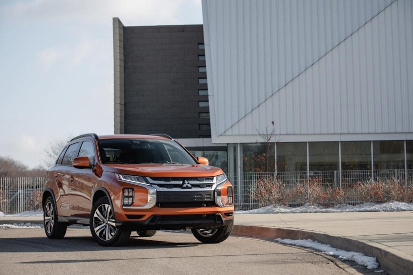 Митсубиши Аутлендер 2020