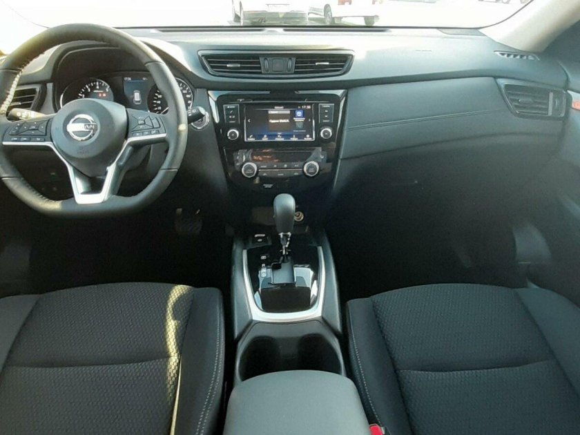 Nissan x-Trail 2022 салон