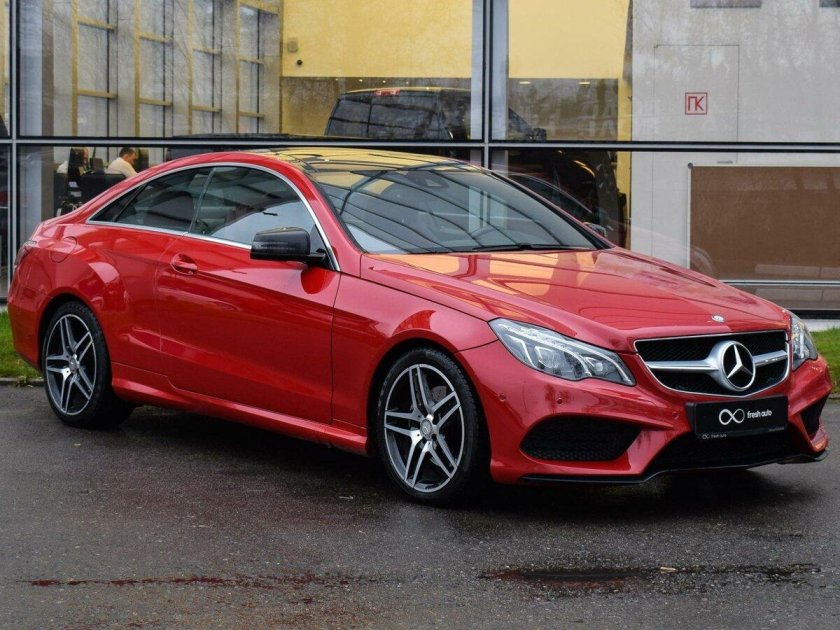 Е 212 купе Рестайлинг красный