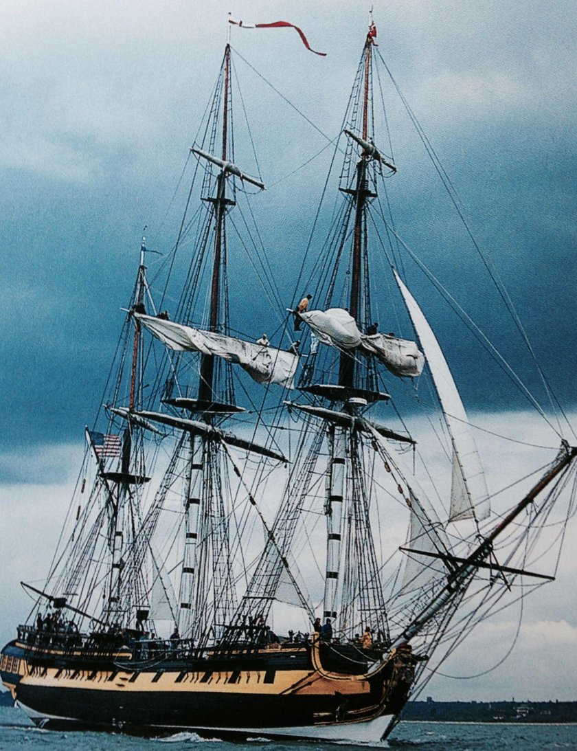 Парусник HMS Surprise
