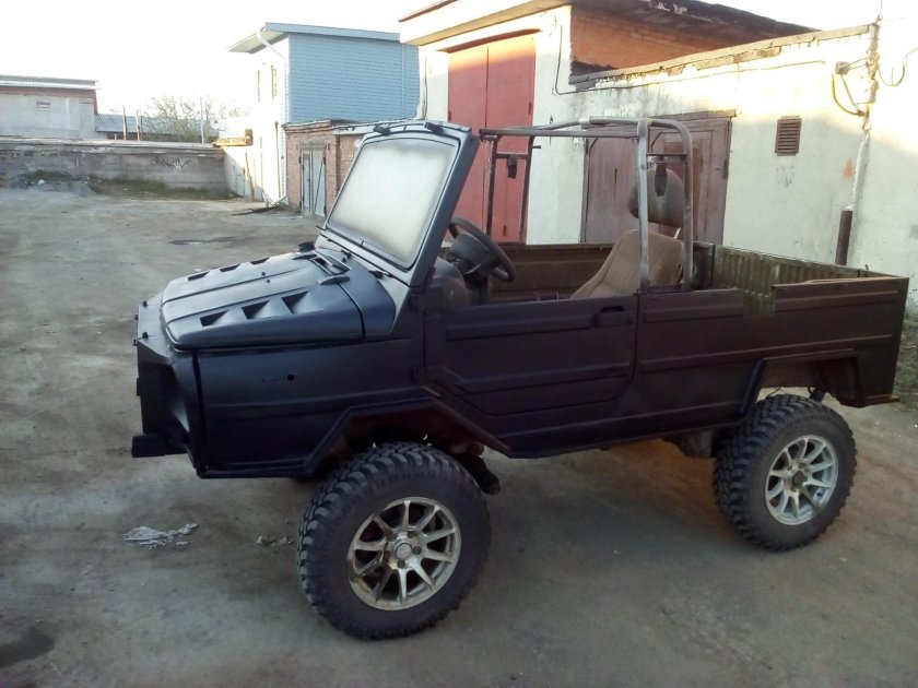 ЛУАЗ хаки Раптор