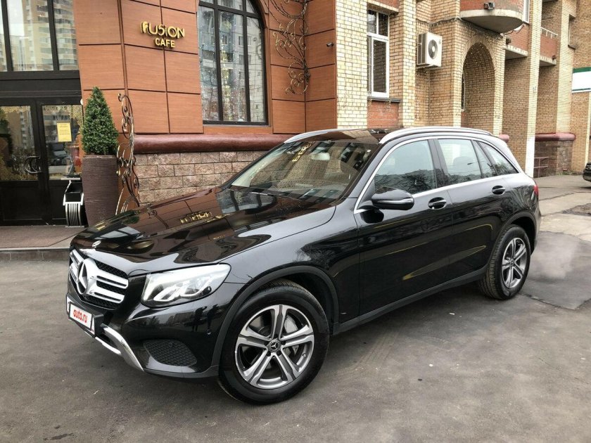 Мерседес GLC 220d черный