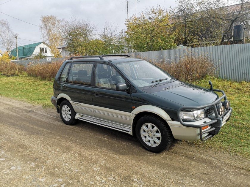 Mitsubishi RVR 1993