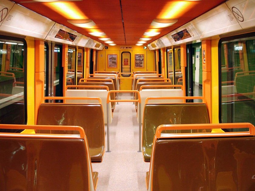 Поезд метро Марселя