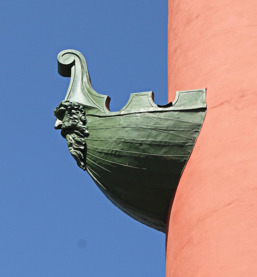 Ростры на Ростральных колоннах