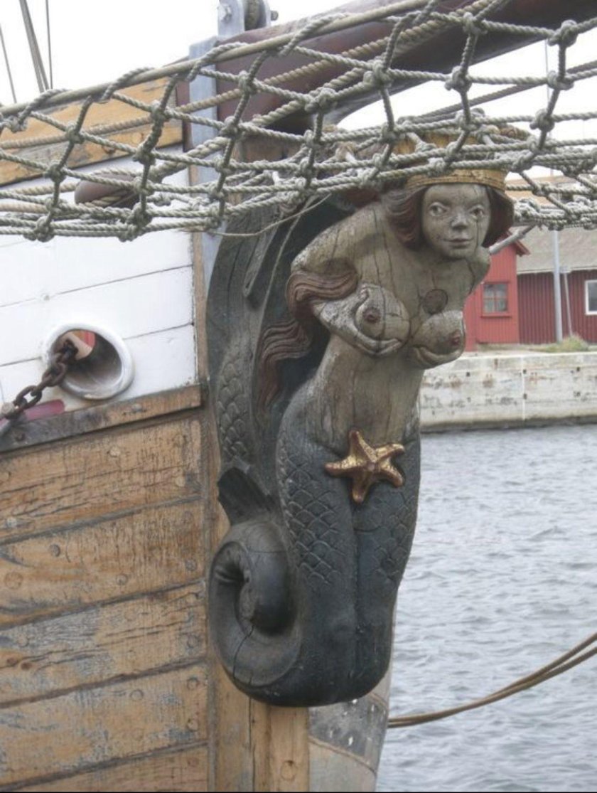 Гальюнная фигура корабля