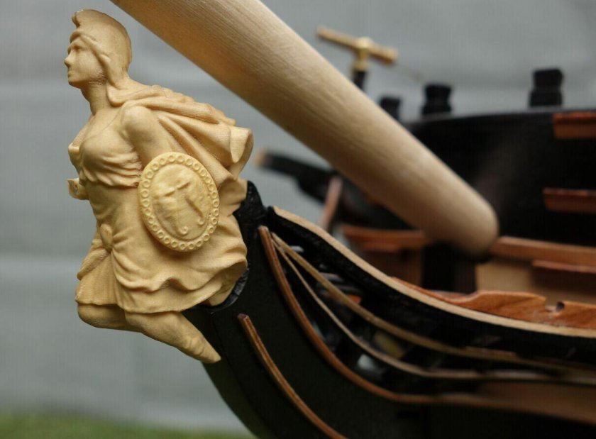 Парусник HMS Surprise