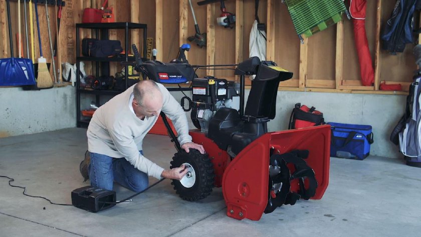Снегоуборщик бензиновый Toro
