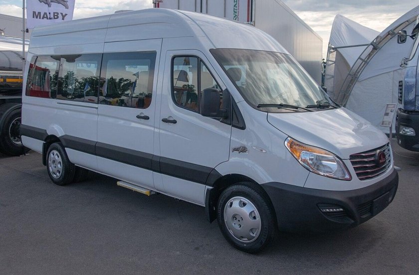 Микроавтобус МАЗ 281040