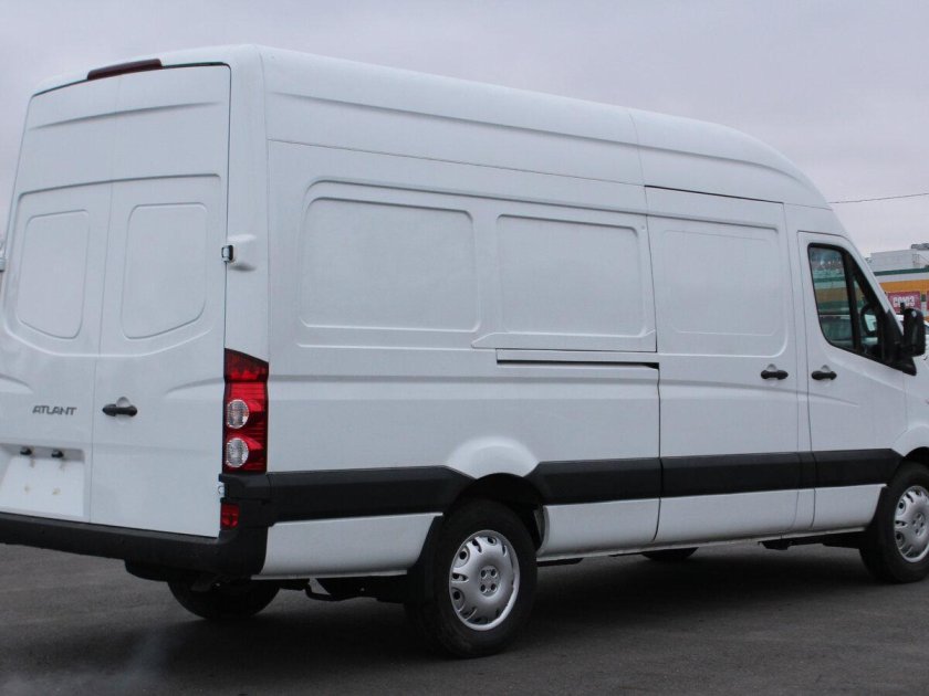 Цельнометаллический фургон МАЗ-365022-520-020