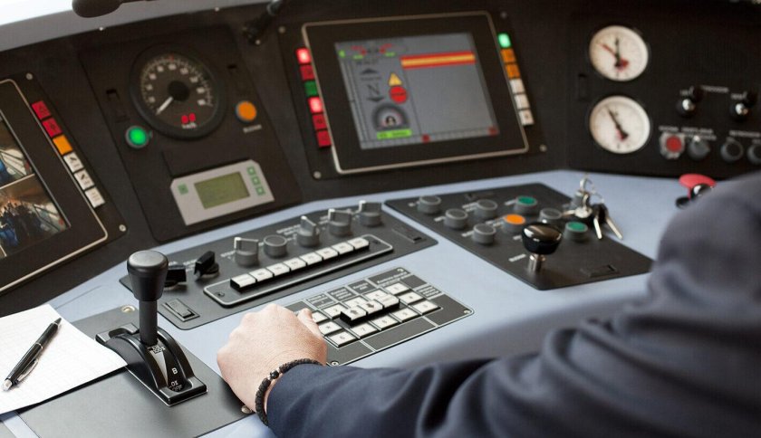 Приборы безопасности в салоне