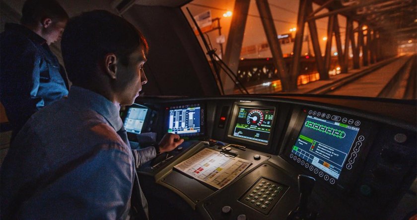 Система автоведения поезда