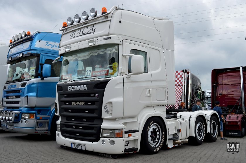 Тягач Scania r500