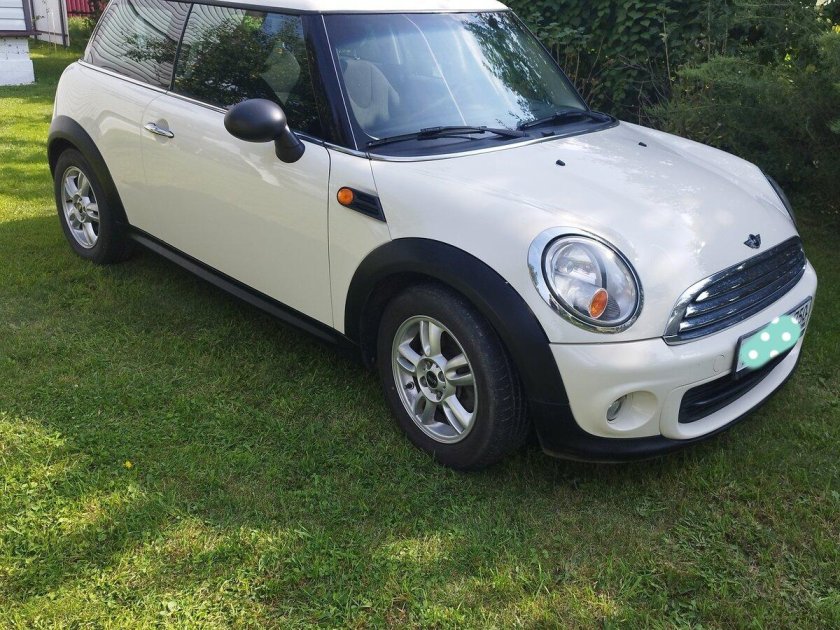 Мини Купер бежевый