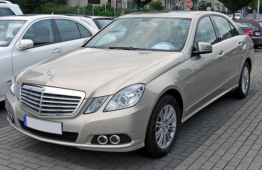 Mercedes Benz e220