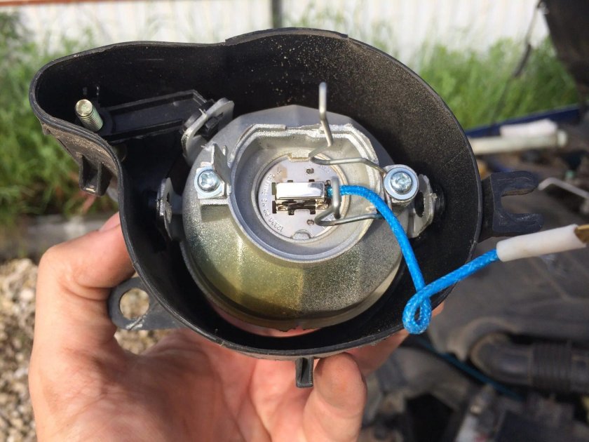 Противотуманные фары чери Фора