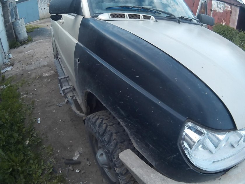 УАЗ Патриот 2011 пластиковые Крылья