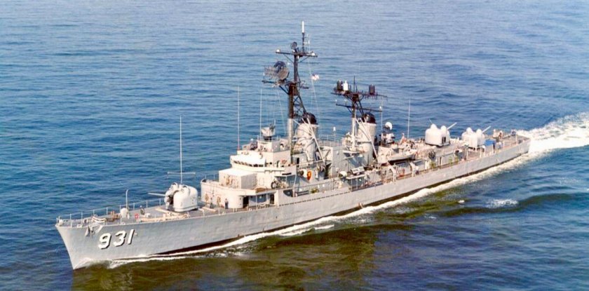 Эскадренный миноносец USS Forrest Sherman