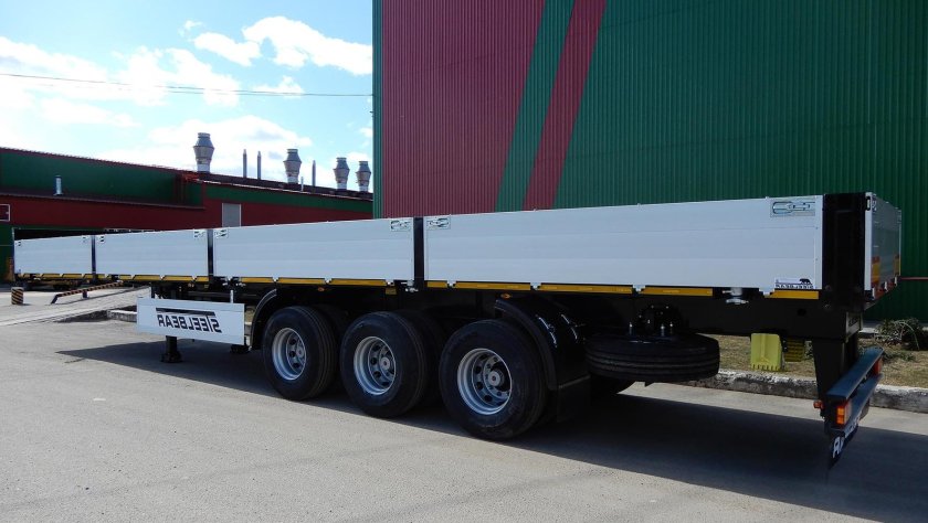 Полуприцеп бортовой ЦТТМ