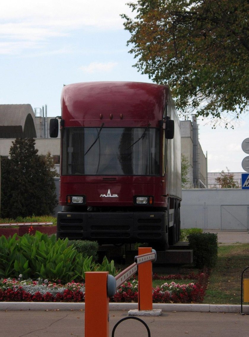 МАЗ 2000