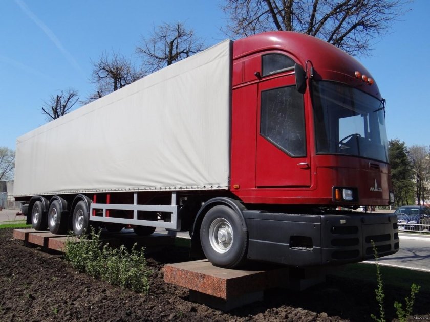 МАЗ-2000 грузовой