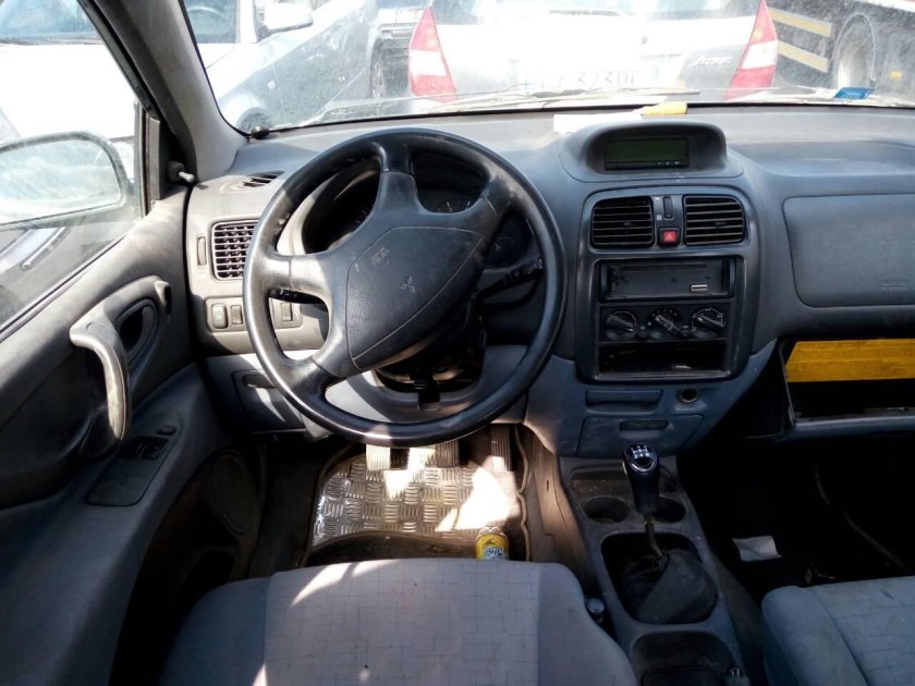 Mitsubishi Space Star 1998