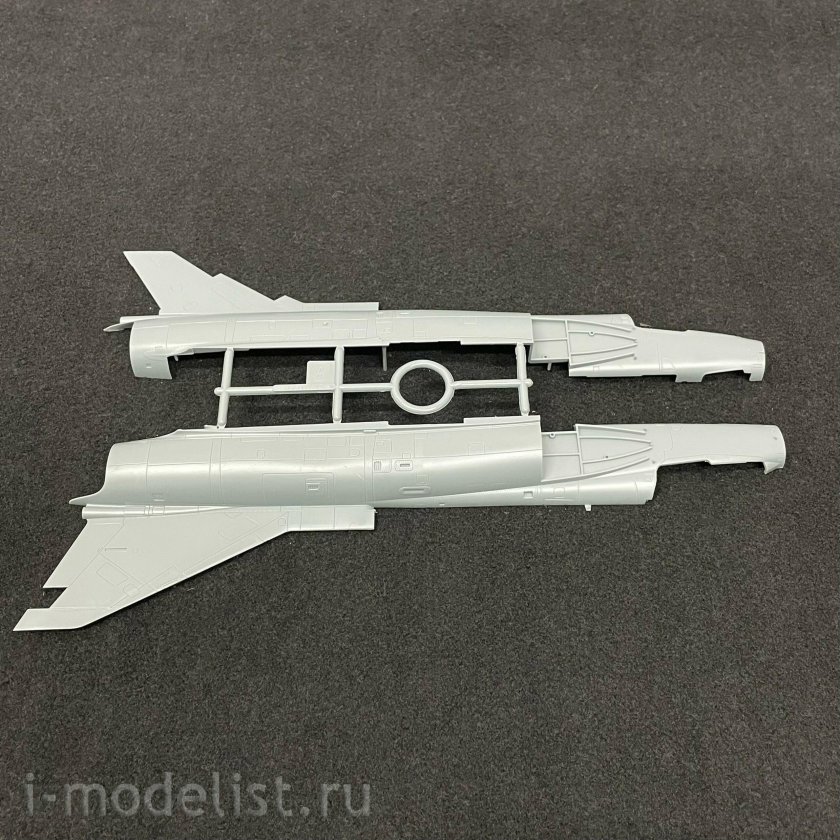 Jas-39 1/48 Kitty Hawk