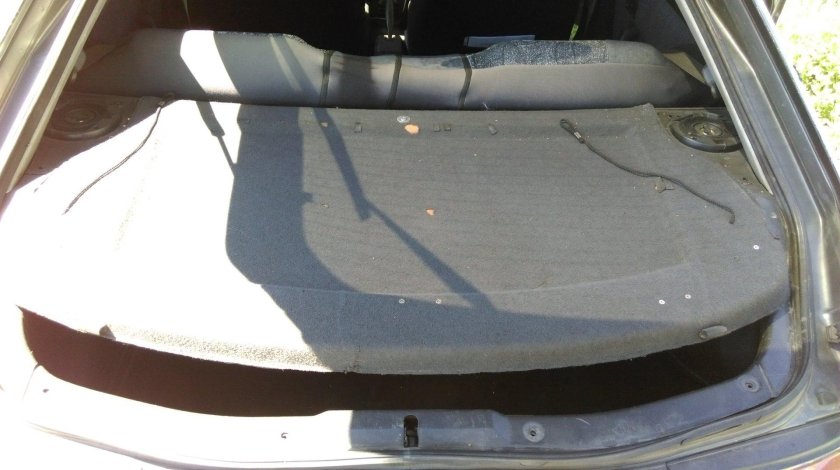 Задняя полка Мазда 626 GD