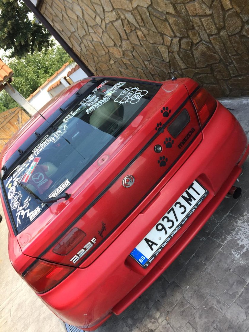 Mazda 323f