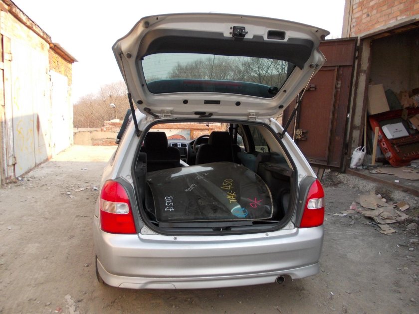 Mazda familia s-Wagon багажник