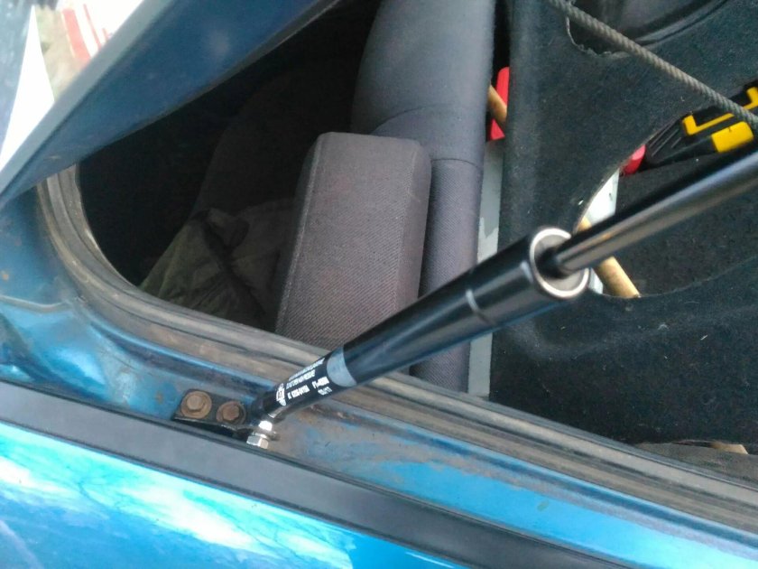 Газовые опоры Golf 5