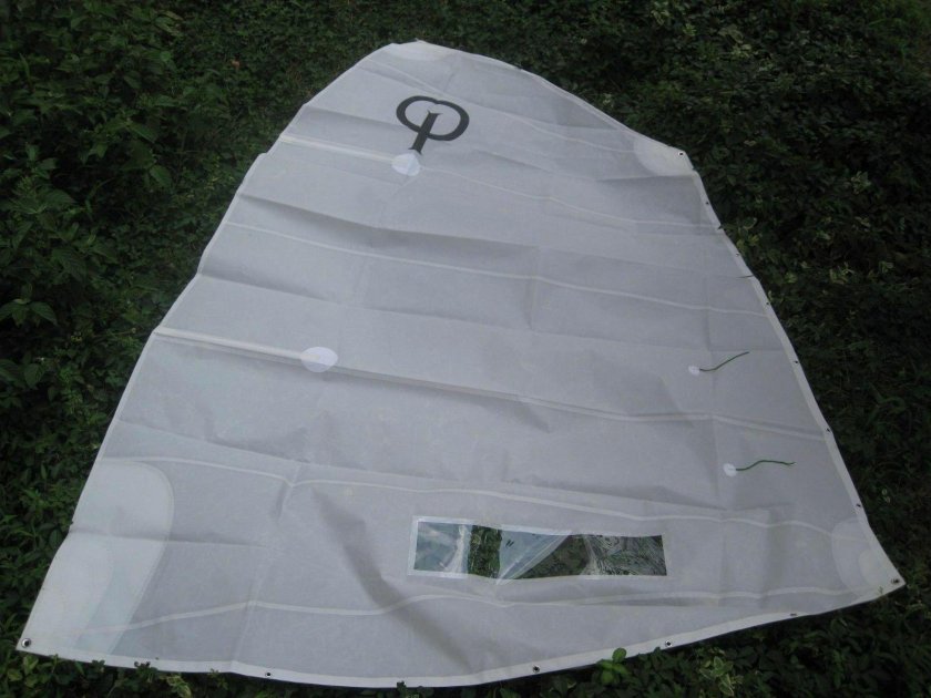 Парус от швертбота оптимист