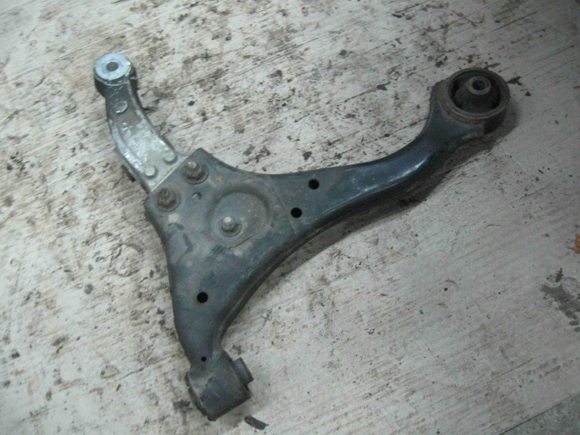 Рычаг передний правый Хендай Соната НФ