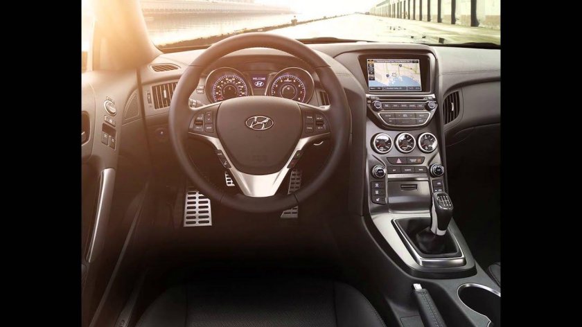 Hyundai Genesis Coupe 2012 салон