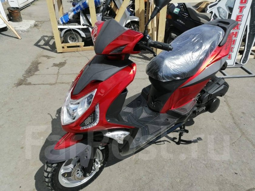 Скутер рейсер Флейм 150