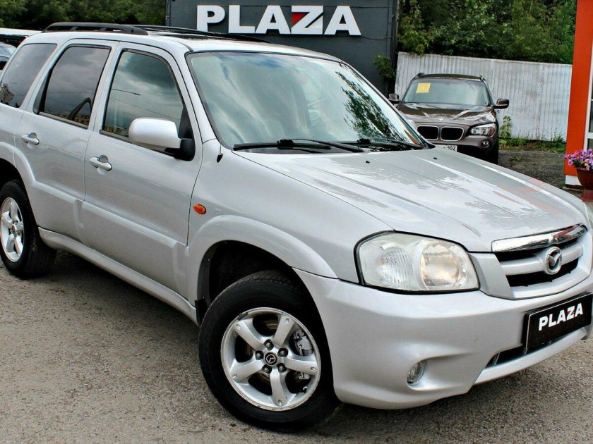 Мазда трибьют 2005 Рестайлинг белого цвета