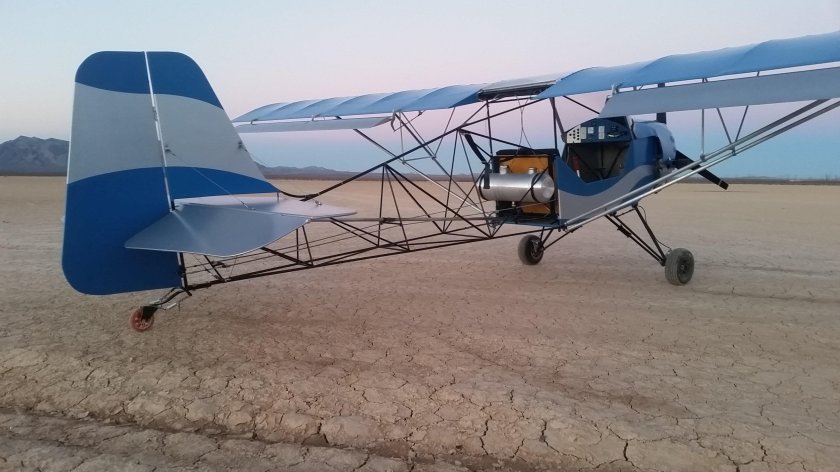 Ультралайт биплан самолет