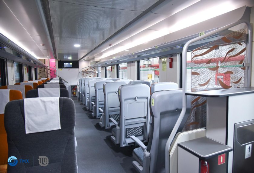 Поезд 740ж «двухэтажный (сидячий)»