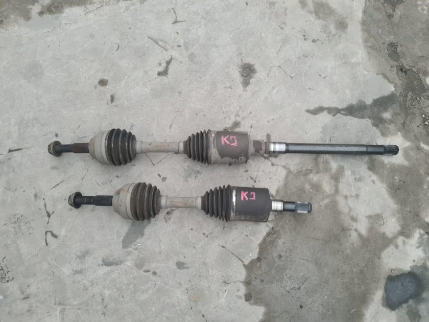 Шрус внутренний левый джип Либерти 3.7